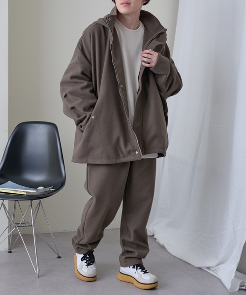 COLONY 2139（コロニートゥーワンスリーナイン）の「ジャージメルトンアノラック（カバーオール・メンズ・ブラック/グレイッシュベージュ・MEDIUM/LARGE）」の18枚目の写真