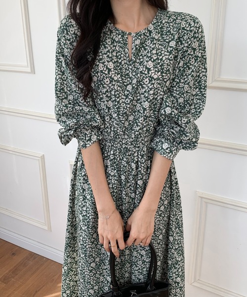 ECLIN（エクラン）の「ウエストシャーリング小花柄ロングワンピース（ワンピース・レディース・ブラック/ネイビー/グリーン・M/L）」の12枚目の写真