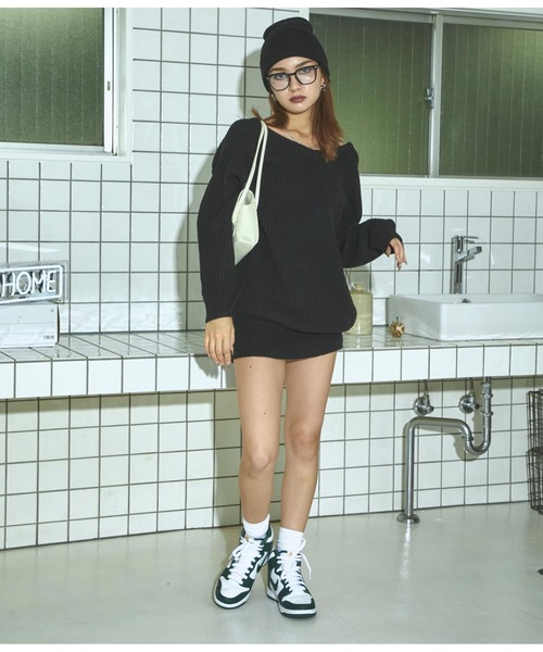 ANAP（アナップ）の「バックスピンドルニットチュニック（ニット/セーター・レディース・ホワイト/ブラック/ベージュ・FREE）」の6枚目の写真