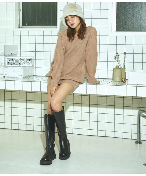 ANAP（アナップ）の「バックスピンドルニットチュニック（ニット/セーター・レディース・ホワイト/ブラック/ベージュ・FREE）」の8枚目の写真