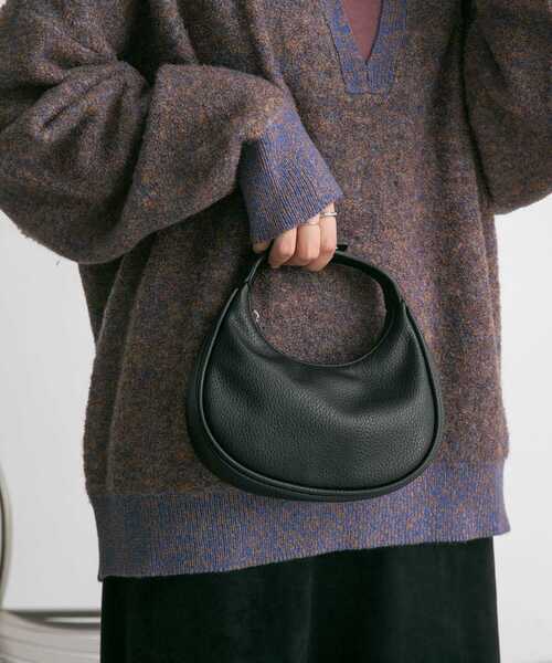 KBF(ケイビーエフ)の「2WAYハーフムーンBAG(ショルダーバッグ・レディース・ブラック/ホワイト・ONE)」の12枚目の写真