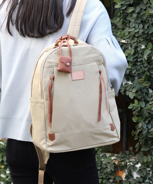 toleur(トーラ)の「【toleur】toleur/ナイロングログラン/カウレザーリュック/11822(バックパック/リュック・レディース・ブラウン/カーキ/ベージュ・FREE)」の3枚目の写真