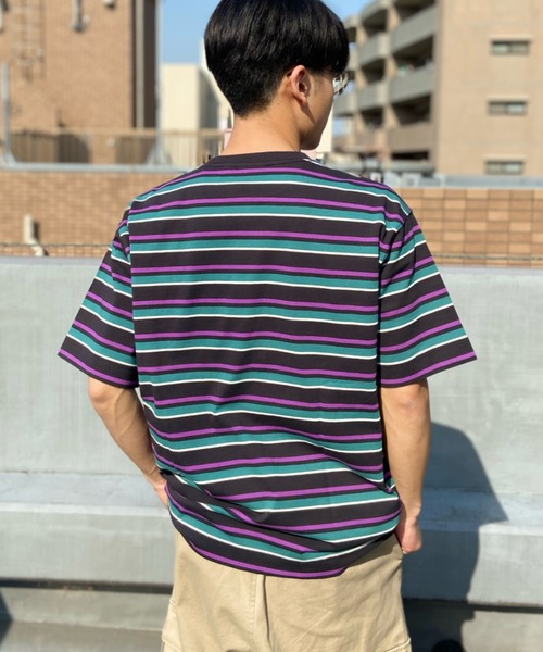 THRASHER(スラッシャー)の「【ムラサキスポーツ別注】THRASHER/スラッシャー マルチボーダーTシャツ オーバーサイズ/刺繍ロゴ クルーネックTシャツ THMM-001B FLAME(Tシャツ/カットソー・メンズ・グリーン系その他/ホワイト×ネイビー/ブラック×グリーン・M/L/XL)」の10枚目の写真