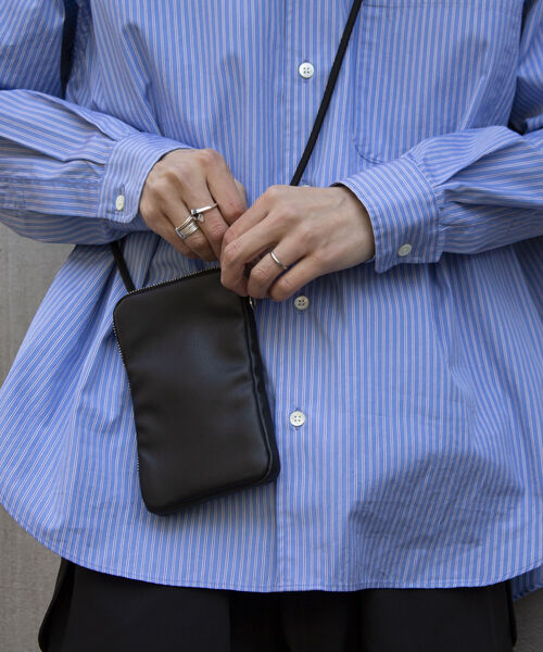 GLOSTER（グロスター）の「【GLOSTER/グロスター】フェイクレザーマルチミニショルダーバッグ/モバイルポーチ（ショルダーバッグ・メンズ・ブラック/オリーブ/ブラック系その他・FREE）」の16枚目の写真