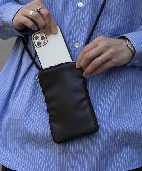 GLOSTER（グロスター）の「【GLOSTER/グロスター】フェイクレザーマルチミニショルダーバッグ/モバイルポーチ（ショルダーバッグ・メンズ・ブラック/オリーブ/ブラック系その他・FREE）」の12枚目の写真