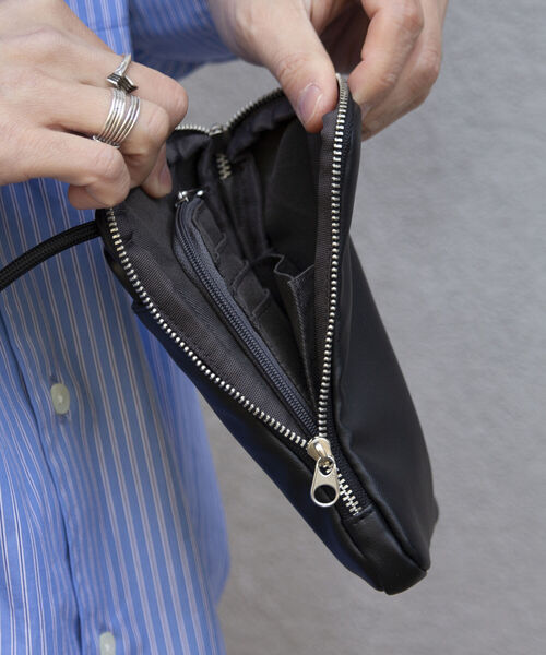 GLOSTER（グロスター）の「【GLOSTER/グロスター】フェイクレザーマルチミニショルダーバッグ/モバイルポーチ（ショルダーバッグ・メンズ・ブラック/オリーブ/ブラック系その他・FREE）」の10枚目の写真