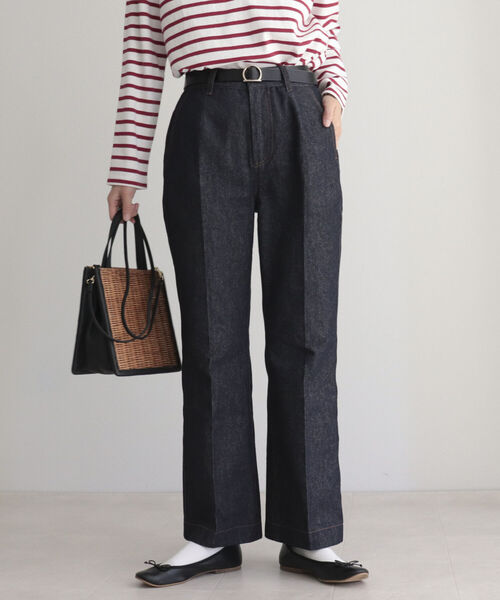 fredy emue（フレディエミュ）の「デニムスラックスフレアーパンツ（デニムパンツ・レディース・ブルー/ネイビー・36/38）」の2枚目の写真