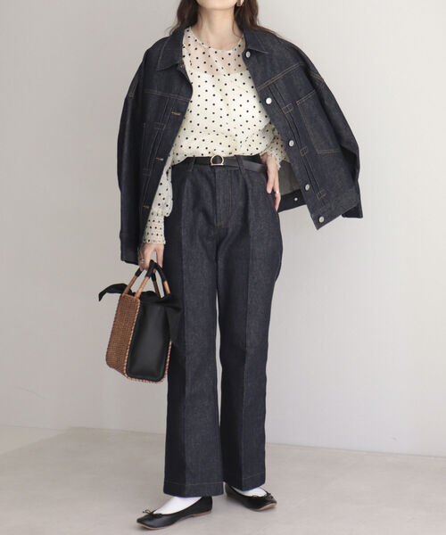 fredy emue（フレディエミュ）の「デニムスラックスフレアーパンツ（デニムパンツ・レディース・ブルー/ネイビー・36/38）」の9枚目の写真