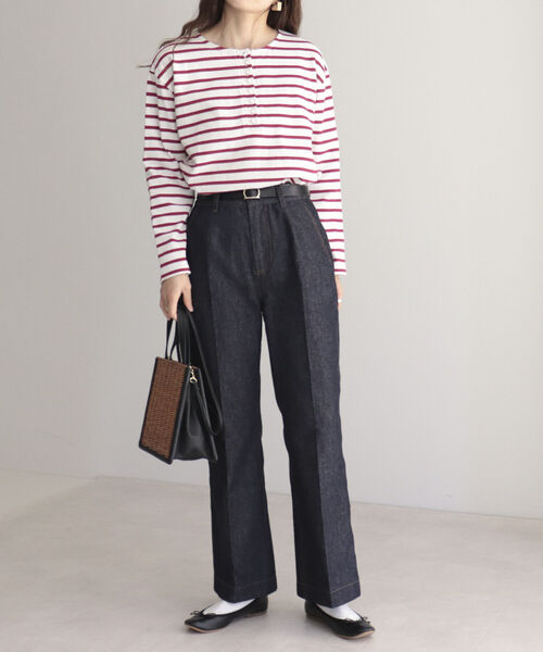 fredy emue（フレディエミュ）の「デニムスラックスフレアーパンツ（デニムパンツ・レディース・ブルー/ネイビー・36/38）」の11枚目の写真