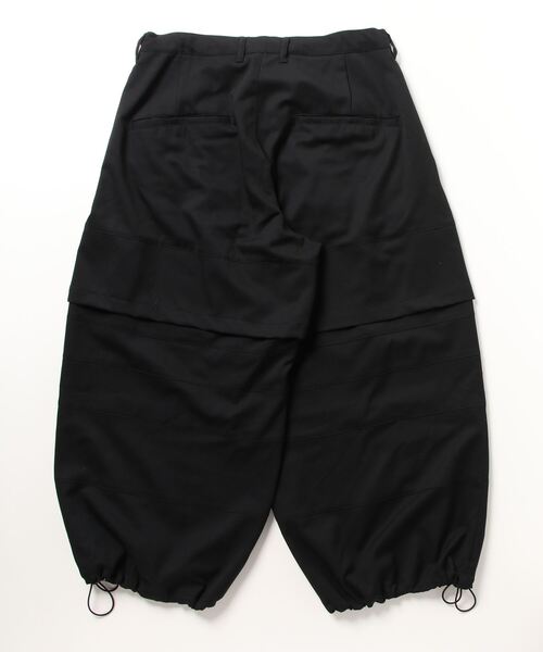 ANREALAGE（アンリアレイジ）の「ANREALAGE(アンリアレイジ)SPACESUIT SLACKS スペーススーツスラックス（その他パンツ・メンズ・ブラック・50）」の2枚目の写真