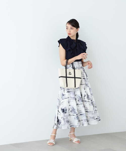 JILL by JILL STUART(ジルバイジルスチュアート)の「◇ブルーミーサンダル(サンダル・レディース・パープル/ホワイト/ブラウン・SMALL/LARGE/MEDIUM)」の9枚目の写真