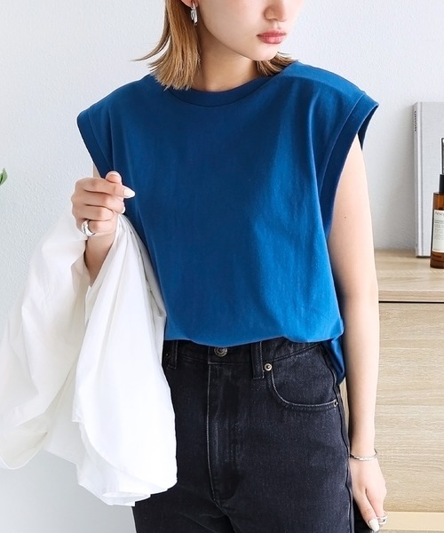 andme(アンドミー)の「オーバーサイズロング丈ノースリーブトップス(Tシャツ/カットソー・レディース・オフホワイト/チャコールグレー/ブラック/ベージュ/オートミール/ブルー系その他・M)」の6枚目の写真