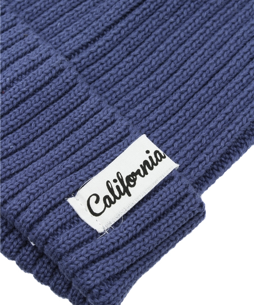 AZUL by moussy(アズールバイマウジー)の「Californiaワッペンロゴニットワッチ(ニットキャップ/ビーニー・レディース・オフホワイト/ブラック/トップグレー/ネイビー・FREE)」の6枚目の写真