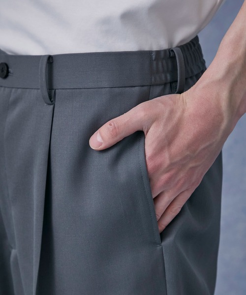 PUBLIC TOKYO(パブリックトウキョウ)の「【セットアップ対応】含浸ワイドパンツ(スラックス・メンズ・ライトベージュ/グレー・1/2)」の15枚目の写真