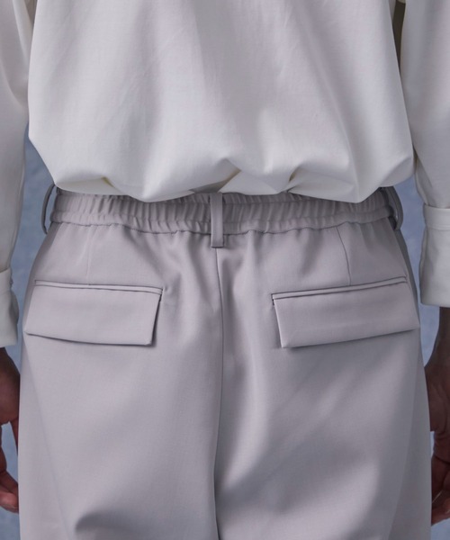 PUBLIC TOKYO(パブリックトウキョウ)の「【セットアップ対応】含浸ワイドパンツ(スラックス・メンズ・ライトベージュ/グレー・1/2)」の9枚目の写真