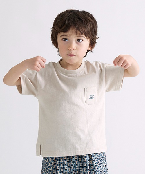 petit main（プティマイン）の「【一部店舗でも取り扱いあり】【プティプラ】刺しゅう半袖T（Tシャツ/カットソー・キッズ・ライトベージュ/ライラック/グリーン/ブルー/オフホワイト/エメラルド/マルチ/レインボー/オレンジ/モカ・130cm/100cm/90cm/110cm/140cm/120cm）」の4枚目の写真