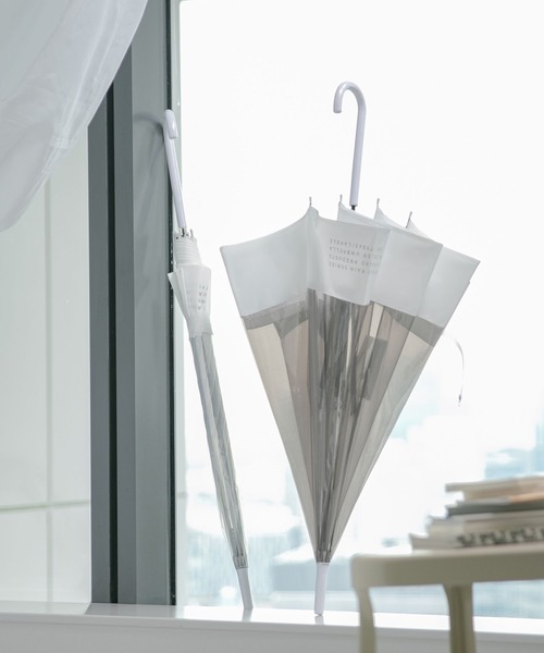 LAKOLE（ラコレ）の「バイカラービニール傘 / 178291（長傘・レディース・ホワイト/グレー/オレンジ/ブルー・FREE）」の3枚目の写真