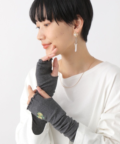 LEPSIM（レプシィム）の「【アデリアレトロ】アームカバー　182761（アームカバー・レディース・ブラック/チャコールグレー/グレー・ONE SIZE）」の3枚目の写真