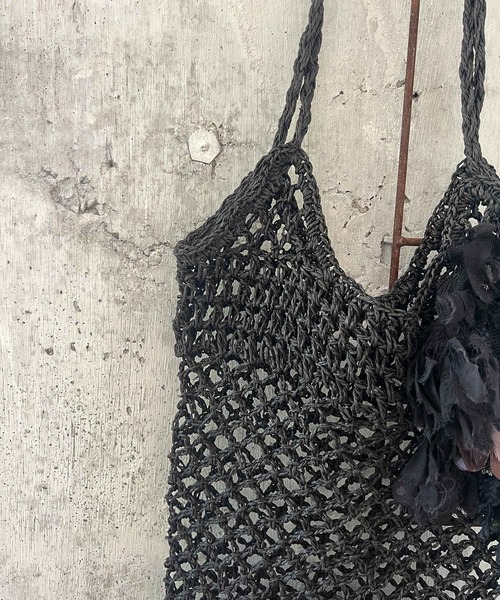 m.soeur（エムスール）の「ラフィアの編みショルダーバッグ（トートバッグ・レディース・ブラック/ベージュ・FREE）」の4枚目の写真