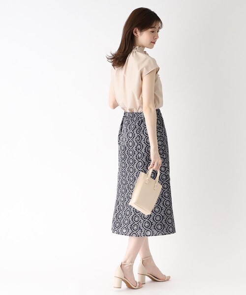 index（インデックス）の「◆リボンボウタイブラウス【イージーケア・洗濯機で洗える】（シャツ/ブラウス・レディース・ネイビー/ライトベージュ/ホワイト系・40/42/36/38）」の10枚目の写真