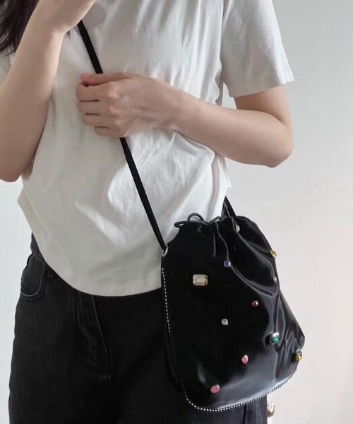 LOPASS（ロパス）の「ビーズ付け巾着ショルダーバッグ（ショルダーバッグ・レディース・ベージュ/ブラック・FREE）」の15枚目の写真