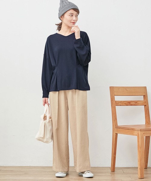 Viola e Viola(ヴィオラエヴィオラ)の「タック使いドルマンパフ袖プルオーバー(Tシャツ/カットソー・レディース・ピンクベージュ/アイボリー/ネイビー/チャコール・3L/L/LL/M)」の7枚目の写真