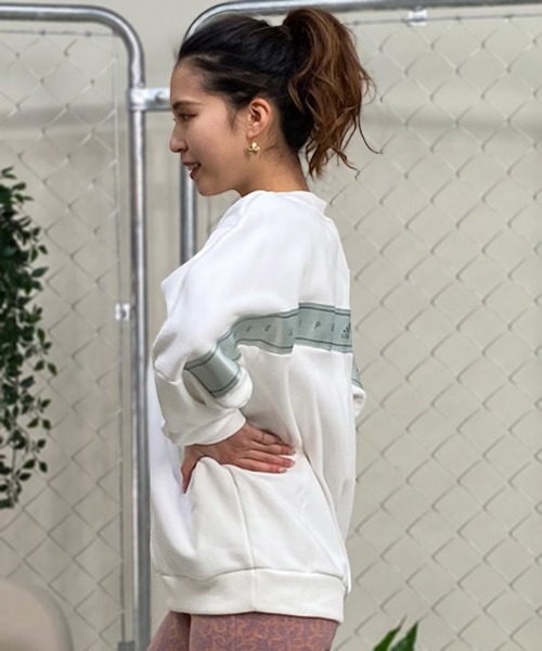 adidas（アディダス）の「adidas/アディダス トレーナー ロゴ ルーズ