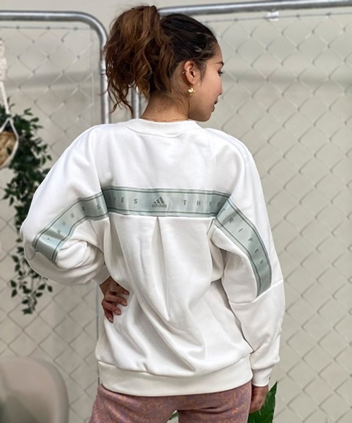 アイトレーナー adidas（アディダス）の「adidas/アディダス トレーナー ロゴ ルーズ