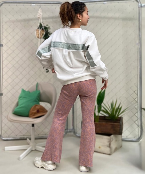 adidas（アディダス）の「adidas/アディダス トレーナー ロゴ ルーズフィット 裏起毛  IEH67（スウェット・レディース・ピンク/ブラック/ホワイト・XL/L/M）」の21枚目の写真