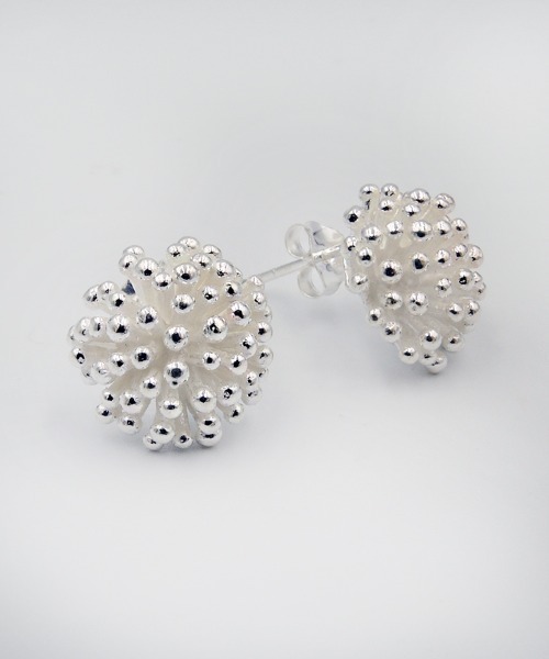 TONE SELECT GOODS(トーンセレクトグッズ)の「【925 SILVER ACC】ヘッジホッグピアスSV925(OG)(ピアス(両耳用)・レディース・シルバー・FREE)」の1枚目の写真