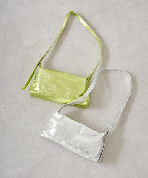 CIAOPANIC（チャオパニック）の「２WAYシャイニーワンハンドルバッグ（ハンドバッグ・レディース・グリーン/シルバー・FREE）」の4枚目の写真