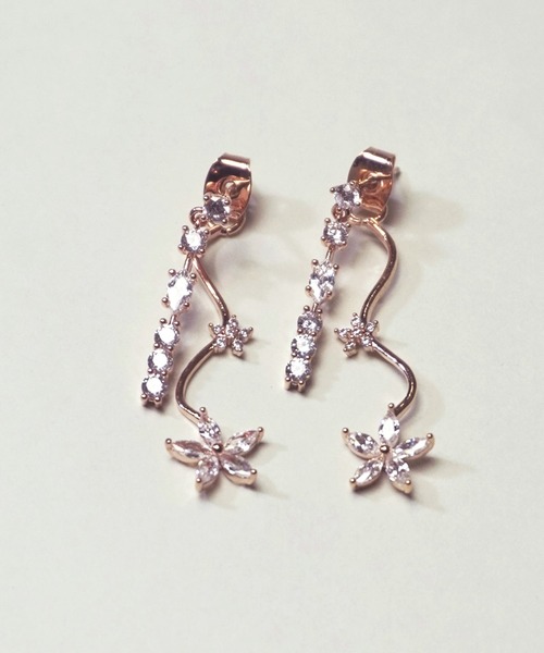 misto accessories（ミストアクセサリーズ）の「エレガントフラワーピアス（ピアス（両耳用）・レディース・ピンクゴールド/シルバー・FREE）」の7枚目の写真