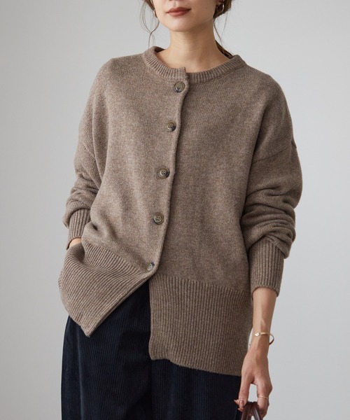 for/c（フォーシー）の「ウール混ロングリブニットカーディガン【サスティナブル】（カーディガン/ボレロ・レディース・ブラック/アイボリー/イエロー/ブラウン/グレー/ブルー・M/L/LL）」の4枚目の写真