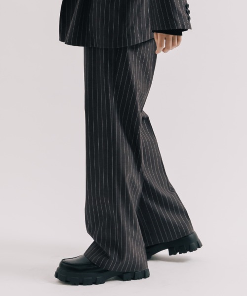 Lui's(ルイス)の「ストライプストレートパンツ(その他パンツ・メンズ・グレー/ブラック・S/M)」の1枚目の写真