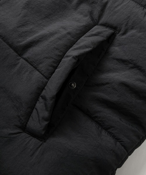 BEN DAVIS(ベンデイビス)の「【BEN DAVIS/ベンデイビス】ブランドネームワンポイント刺繍&BIGワッペンデザイン リバーシブル パファーベスト/REVERSIBLE PUFFER VEST(ダウンベスト・メンズ・ブラック/グレー/ブルー・M/L/XL)」の18枚目の写真