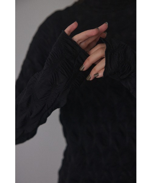 BLACK BY MOUSSY（ブラックバイマウジー）の「shirring design tops(シャーリングデザイントップス)（Tシャツ/カットソー・レディース・オフホワイト/ブラック・FREE）」の5枚目の写真