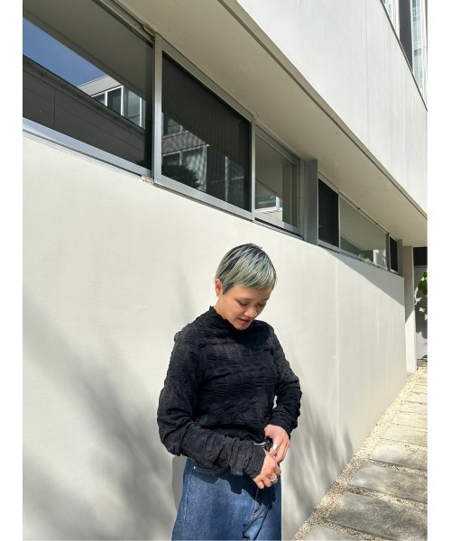 BLACK BY MOUSSY（ブラックバイマウジー）の「shirring design tops(シャーリングデザイントップス)（Tシャツ/カットソー・レディース・オフホワイト/ブラック・FREE）」の19枚目の写真