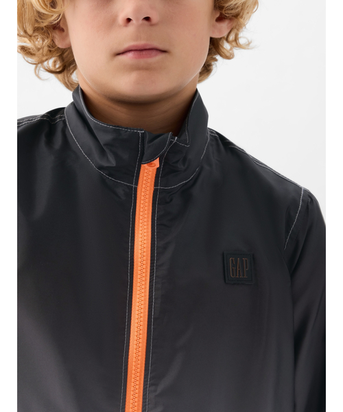GAP(ギャップ)の「UVカット ウィンドブレーカージャケット (キッズ)(ナイロンジャケット・キッズ・ブルー系その他/ブルー/ブラック/ブラック系その他・120cm/130cm/140cm/150cm/160cm)」の10枚目の写真