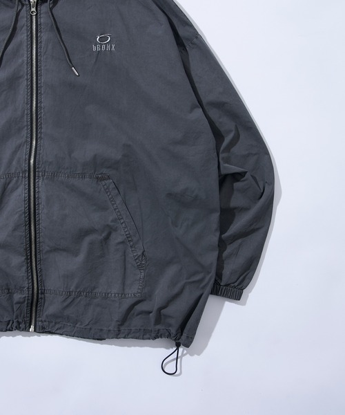 WHO'S WHO gallery（フーズフーギャラリー）の「【KOOKY'N/クーキー】BRONXピグメントパーカー（マウンテンパーカー・メンズ・グレー・FREE）」の8枚目の写真