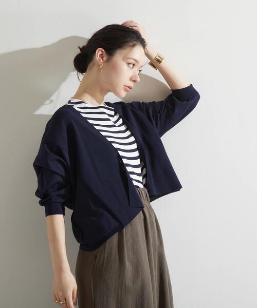 Liesse(リエス)の「ニットショートカーディガン(カーディガン/ボレロ・レディース・ホワイト/ネイビー/パープル・FREE)」の3枚目の写真