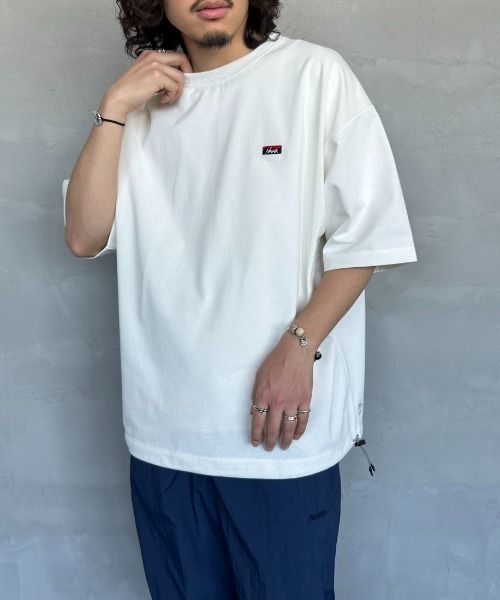 ホワイト刺繍ルーズフィットシャツ NANGA（ナンガ）の「[NANGA/ナンガ] 別注 ワンポイントロゴ刺繍