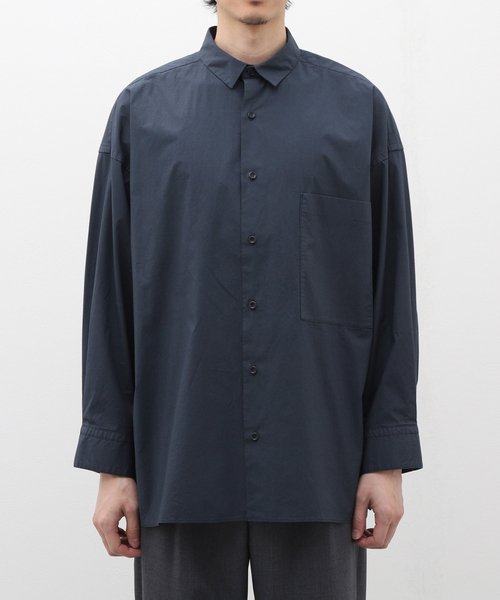 CALMER（カルメール）の「【CALMER / カルメール】別注 ナチュラル ダイ BIGシャツ（シャツ/ブラウス・メンズ・チャコールグレー/アイボリー・FREE）」の4枚目の写真