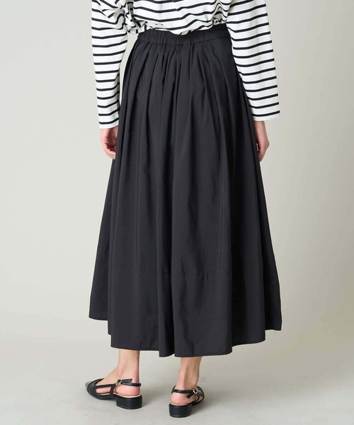 a.v.v（アーヴェヴェ）の「マルチタックフレアスカート（スカート・レディース・ブラック/シルバー/ベージュ・38/40/36/42/34）」の9枚目の写真