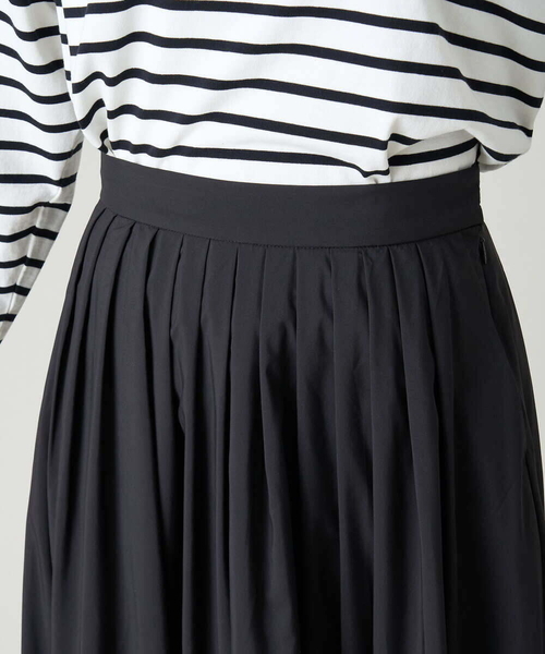 a.v.v（アーヴェヴェ）の「マルチタックフレアスカート（スカート・レディース・ブラック/シルバー/ベージュ・38/40/36/42/34）」の8枚目の写真