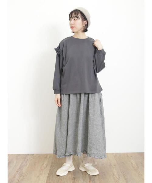 Samansa Mos2（サマンサ モスモス）の「袖切替フリルスウェット（Tシャツ/カットソー・レディース・チャコールグレー/ブラウン/パープル/キナリ・F）」の16枚目の写真