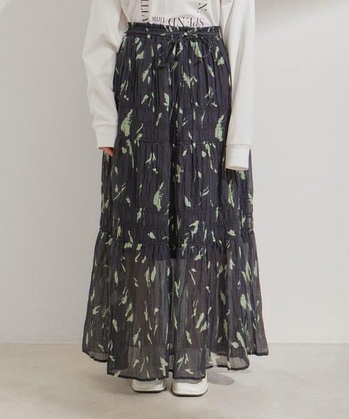 VIS（ビス）の「柄＆無地アソートシャーリングティアードスカート（スカート・レディース・ホワイト系その他/ブラック系その他/オフホワイト/サックスブルー・FREE）」の9枚目の写真
