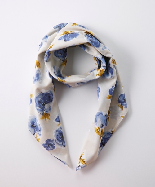 TAAKK 大判 フラワー スカーフ ホワイト 22ss TAAKK 大判 フラワー スカーフ ホワイト 22ss TAAKK 大判