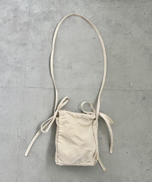 SOLLON.（ソルロン）の「サイドリボンナイロンショルダーバッグ（ショルダーバッグ・レディース・ブラック/アイボリー・FREE）」の7枚目の写真