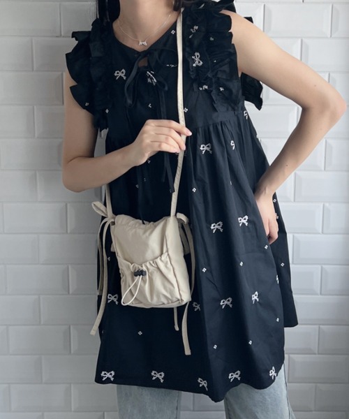 SOLLON.（ソルロン）の「サイドリボンナイロンショルダーバッグ（ショルダーバッグ・レディース・ブラック/アイボリー・FREE）」の11枚目の写真