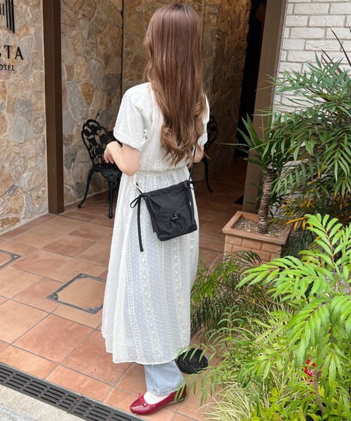 SOLLON.（ソルロン）の「サイドリボンナイロンショルダーバッグ（ショルダーバッグ・レディース・ブラック/アイボリー・FREE）」の16枚目の写真